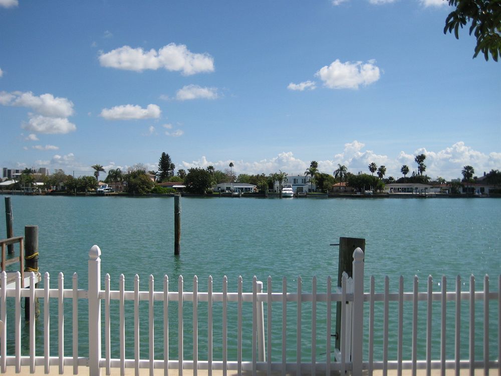 Lorelei Resort Motel Treasure Island Buitenkant foto