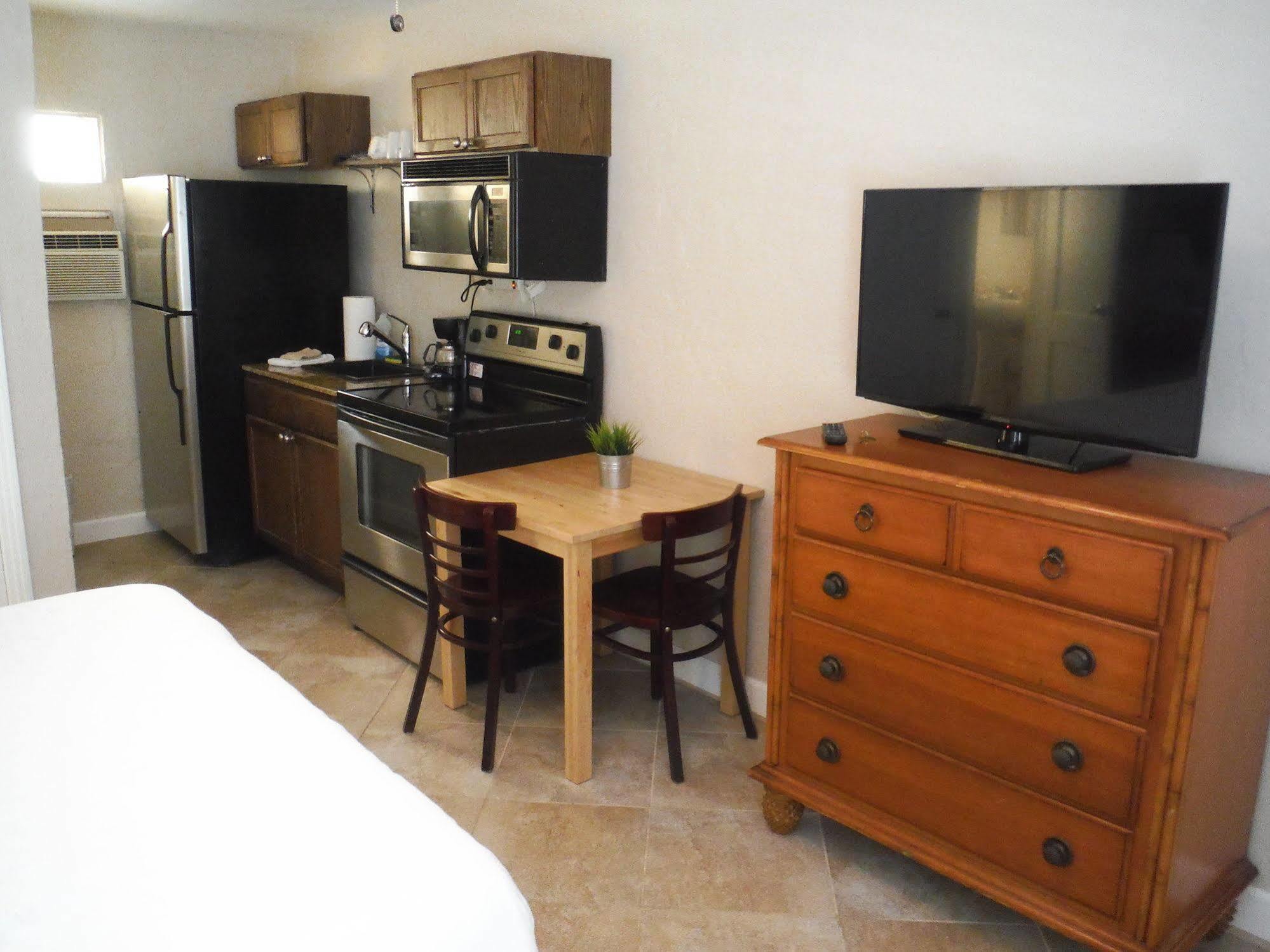 Lorelei Resort Motel Treasure Island Buitenkant foto