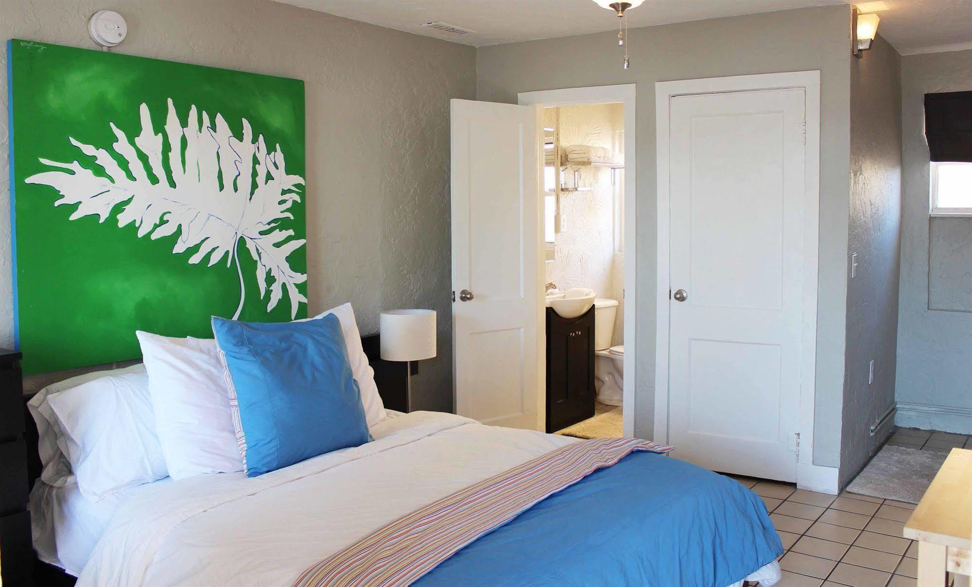 Lorelei Resort Motel Treasure Island Buitenkant foto